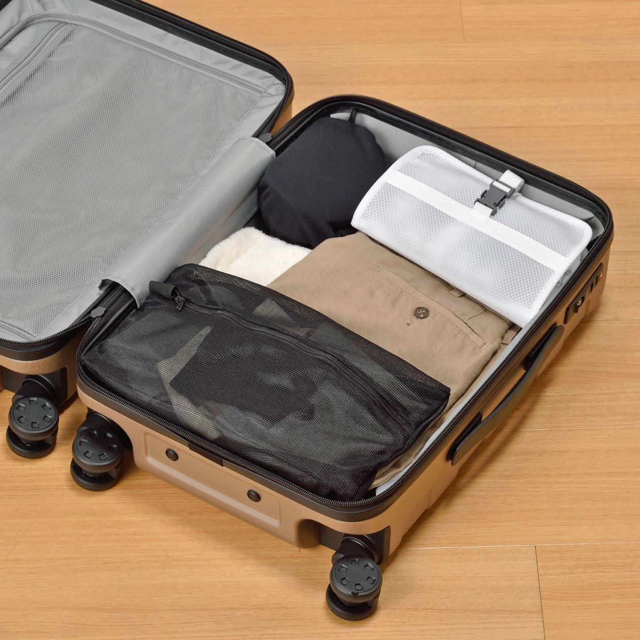 WASHABLE CLOTHES CASE SMALL