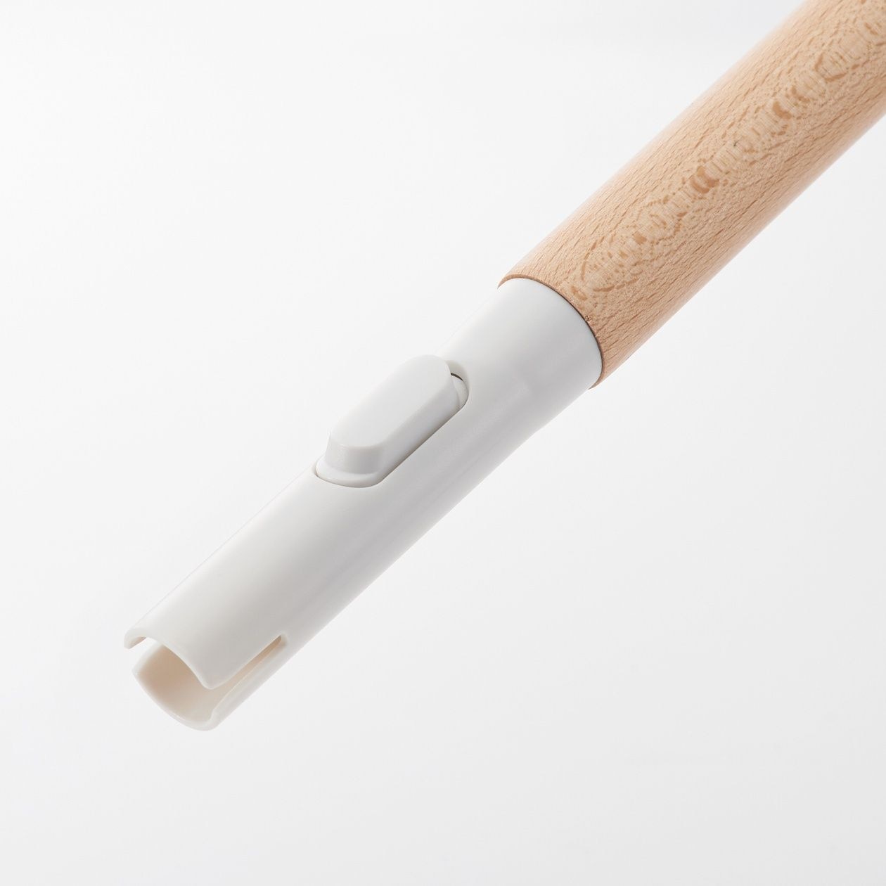 CLEANING SYSTEM / WOODEN POLE 110CM