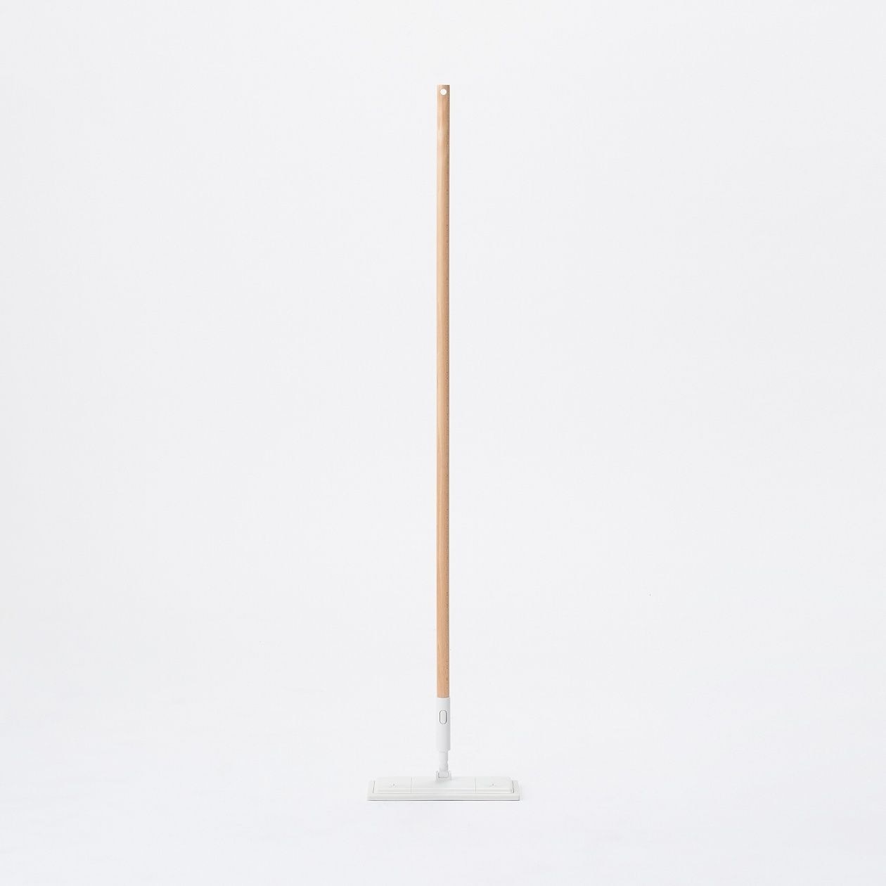 CLEANING SYSTEM / WOODEN POLE 110CM