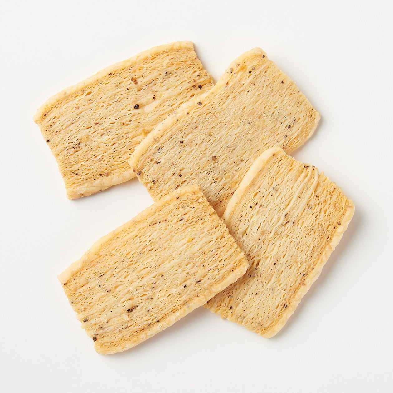 Cheddar and Black Pepper Savoury Biscuits 70g