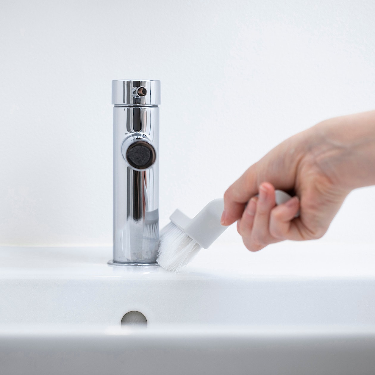 BRUSH FOR TILE JOINT