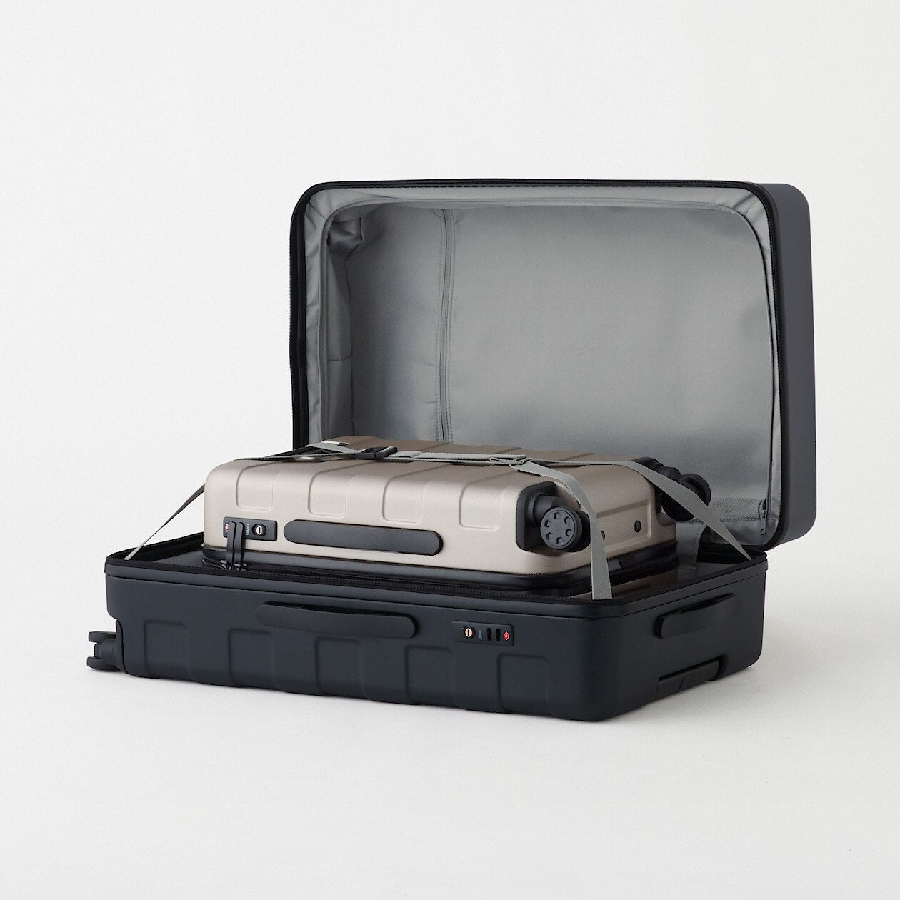 Luggage - Hard Trolley Suitcase 36L