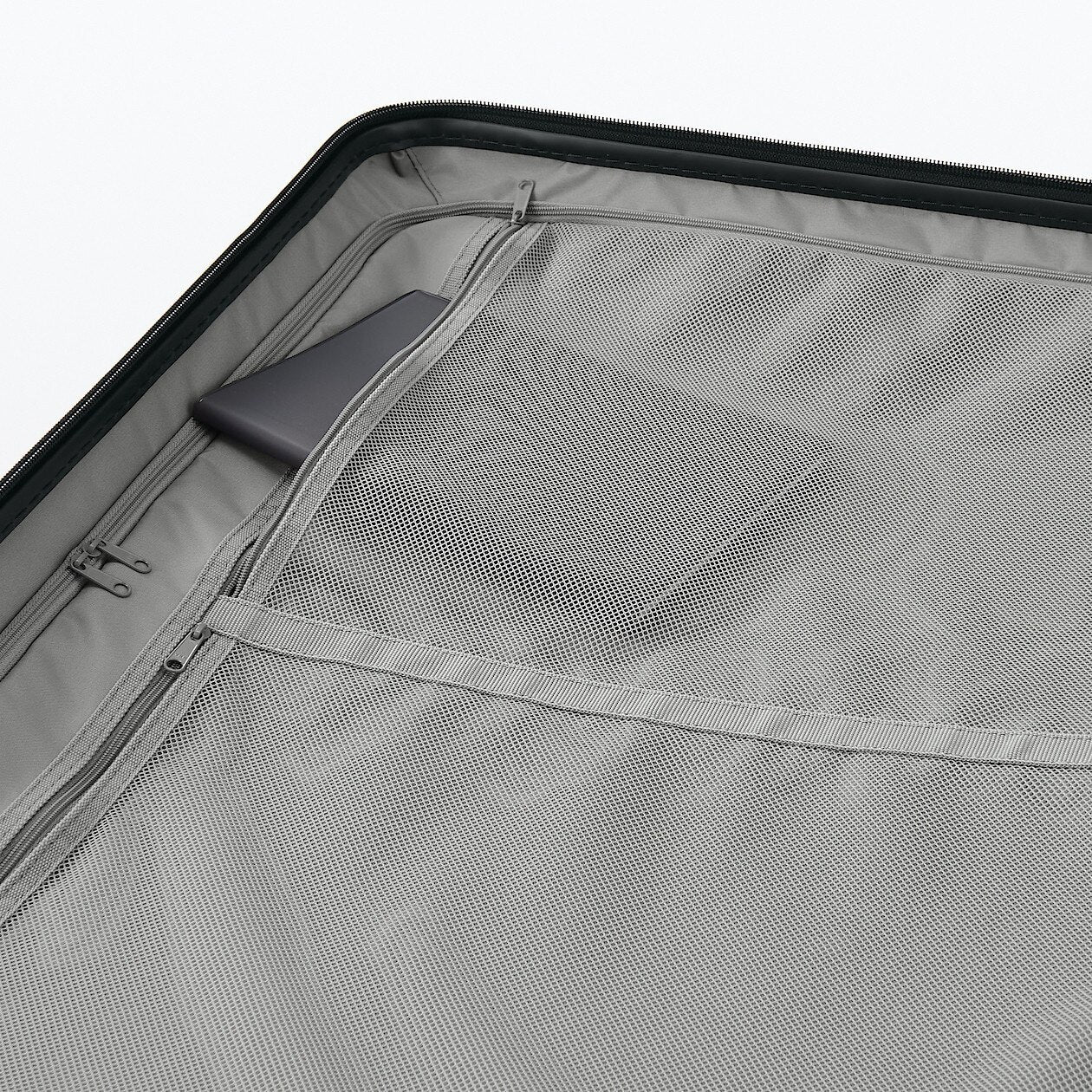 Luggage - Hard Trolley Suitcase 75L