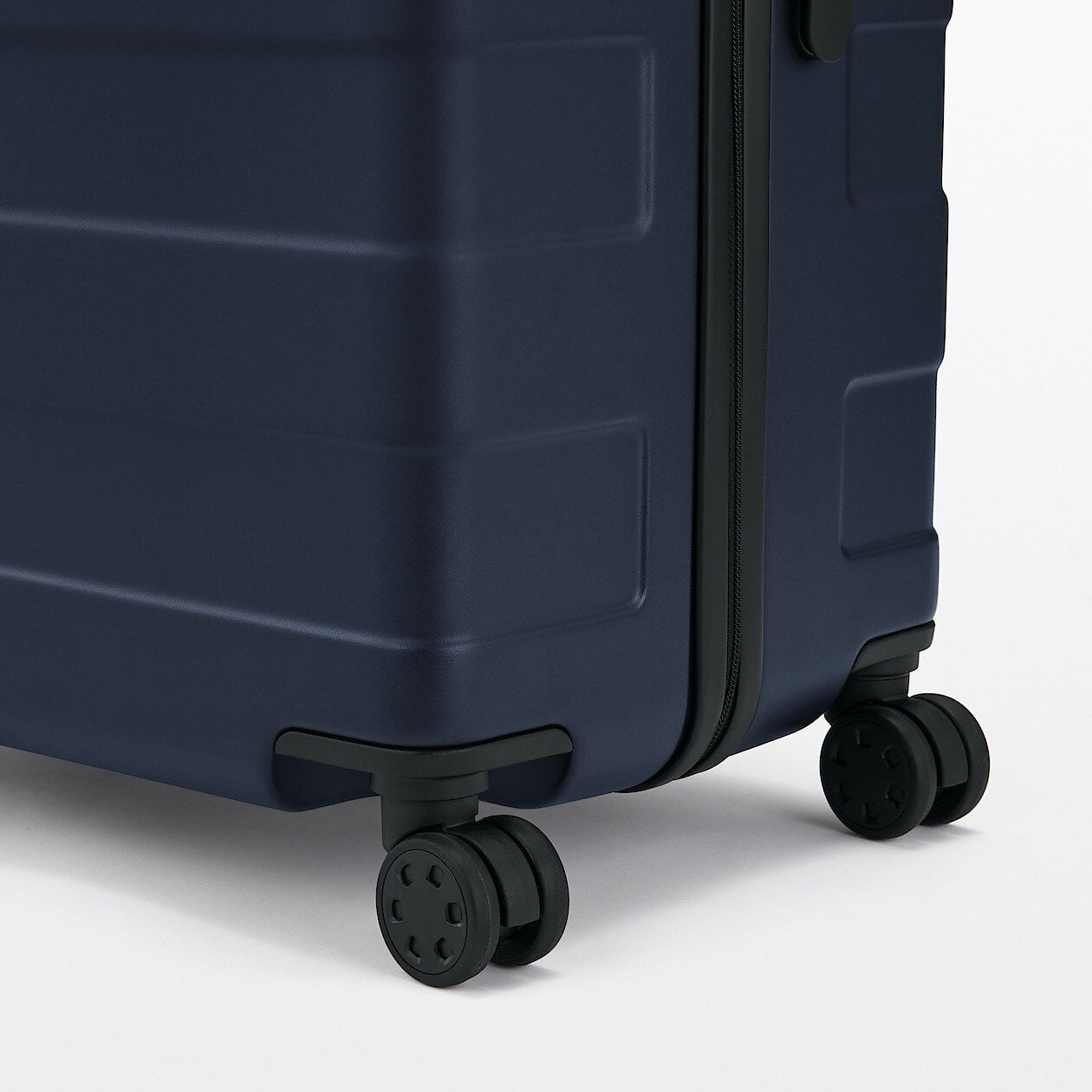 Luggage - Hard Trolley Suitcase 75L
