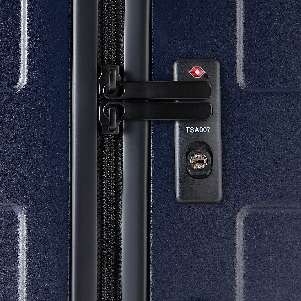 Luggage - Hard Trolley Suitcase 75L