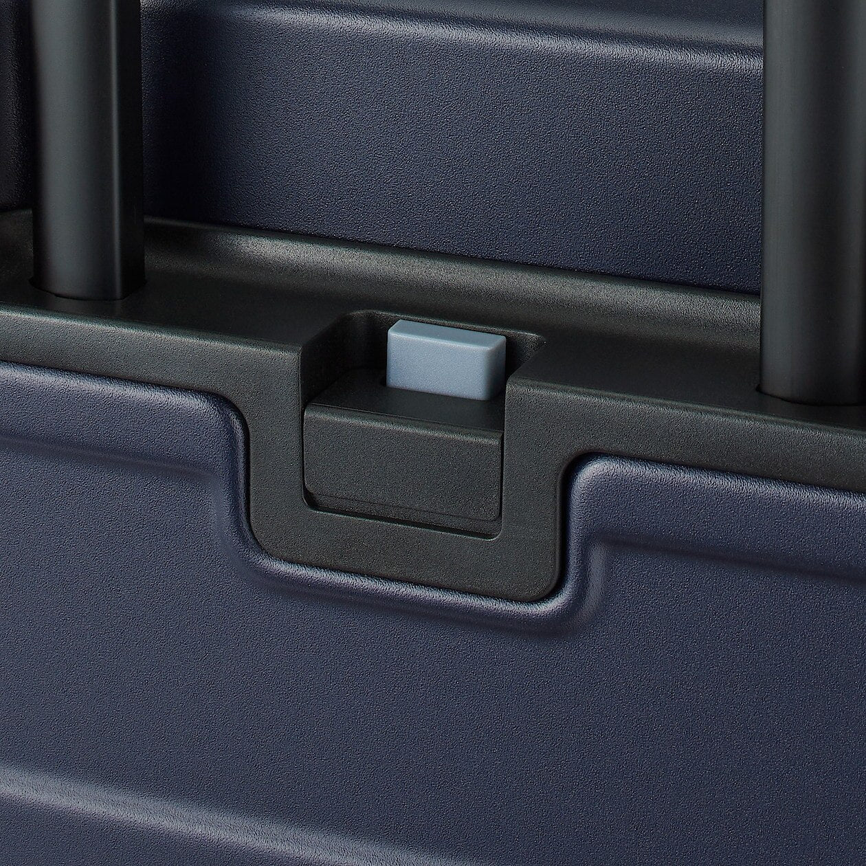 Luggage - Hard Trolley Suitcase 75L