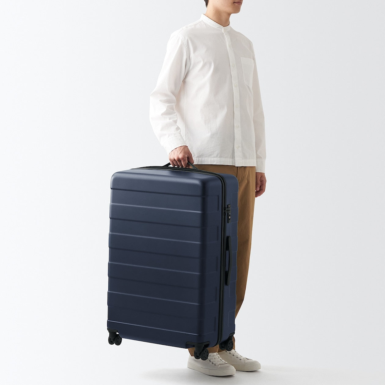 Luggage - Hard Trolley Suitcase 75L